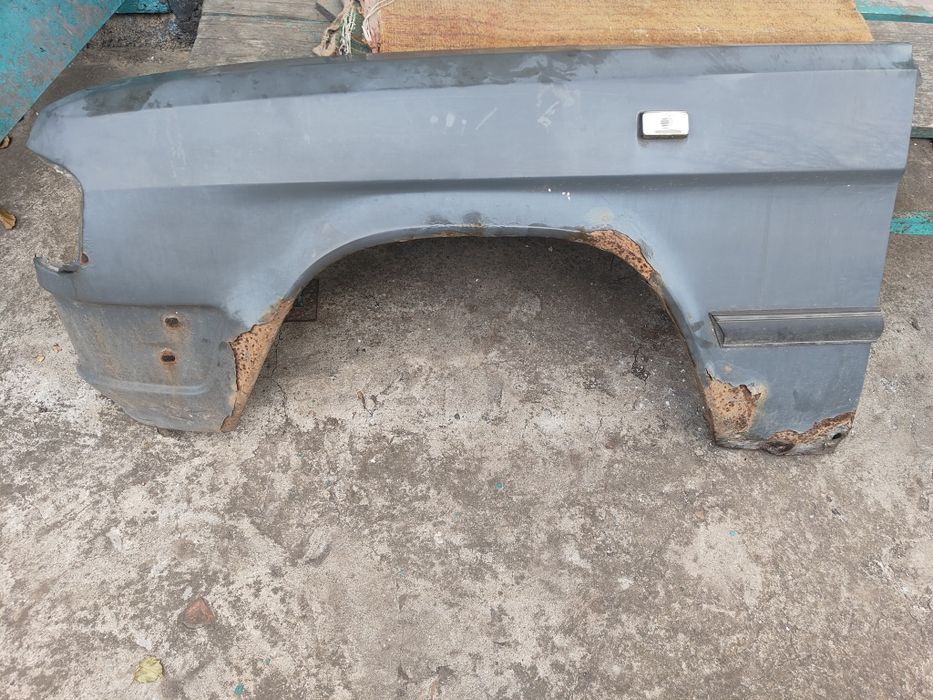 Продам крыло левое газ 3110