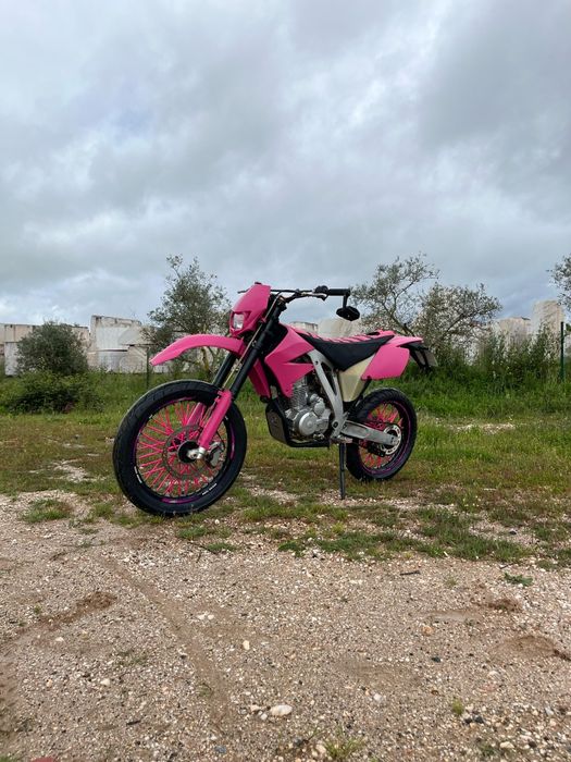 Ajp 125 supermotard