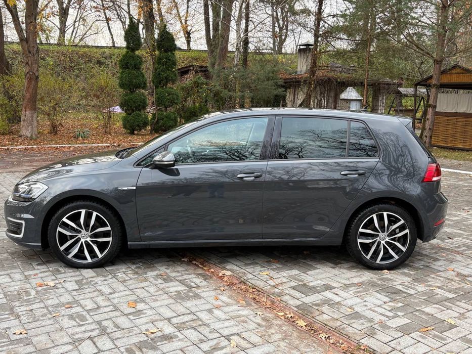 Volkswagen E-golf 2019