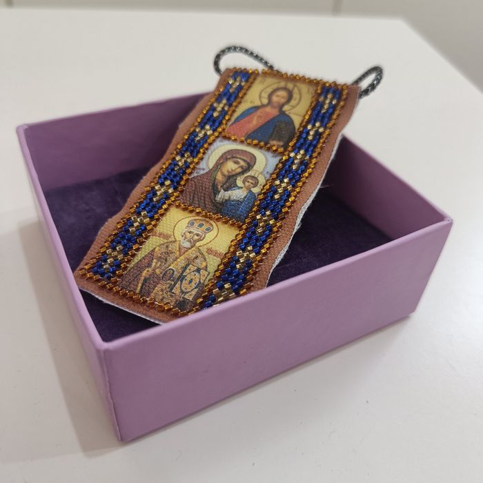 Иконы, обереги ручной работы