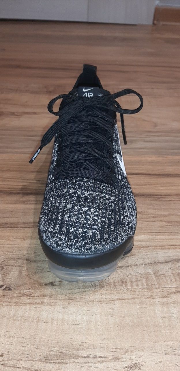 Buty Nike Air Vapormax Flyknit 3 Black/White-Metallic Silver rozm.37.5