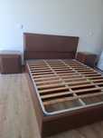 Vendo cama de casal e mesas de cabeceira
