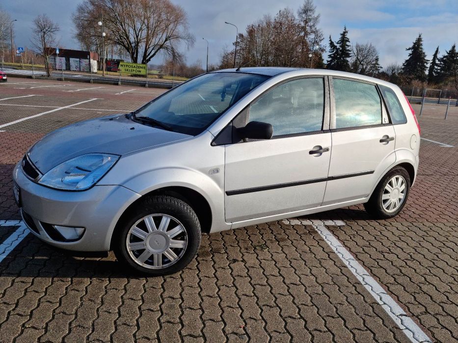Ford Fiesta mk6 1.6 100km