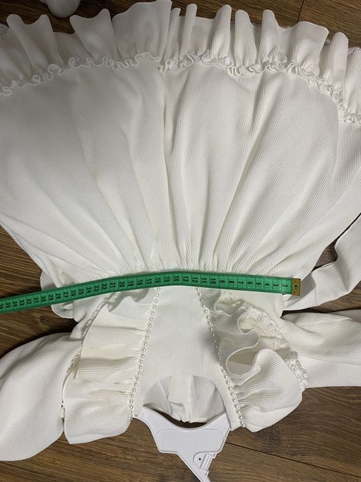 Продам святкову сукню на дівчинку