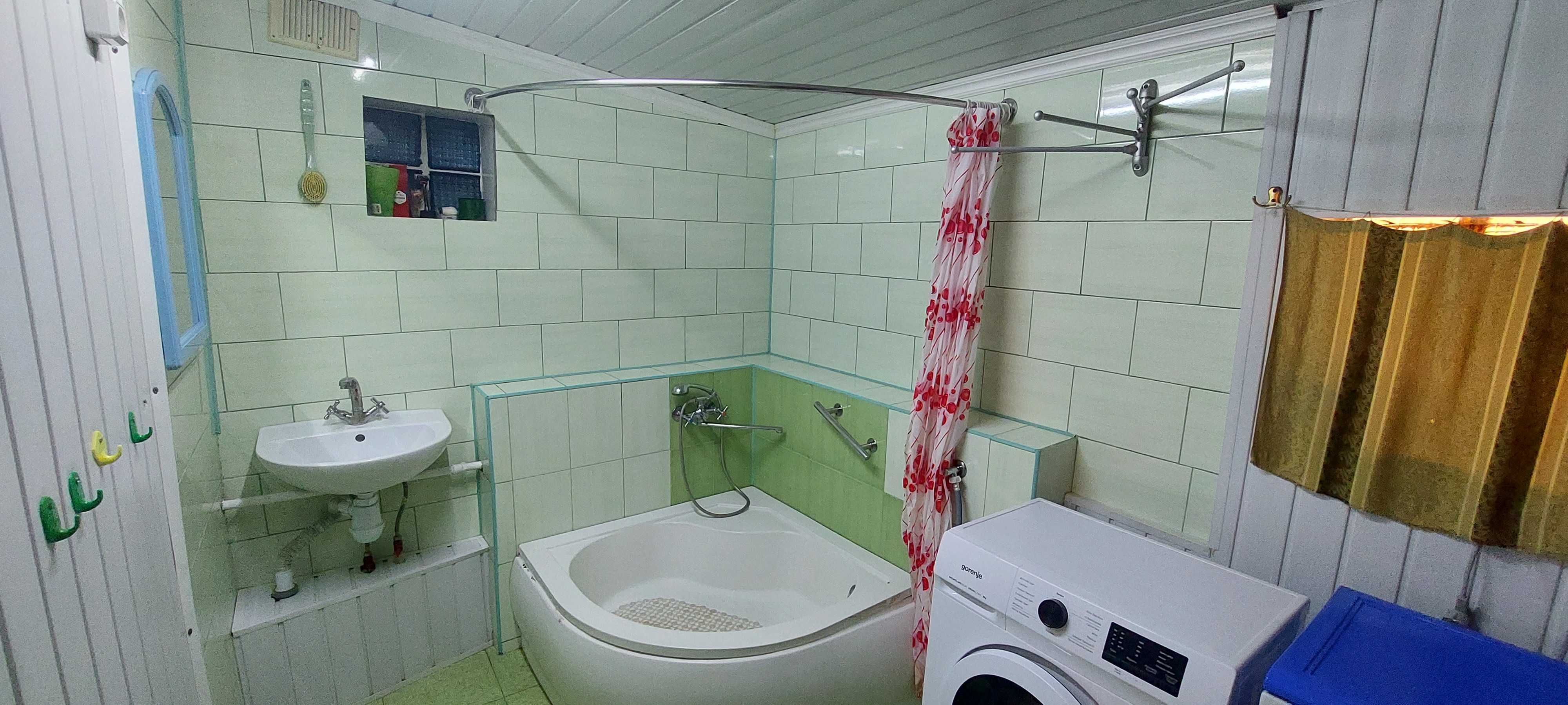 Продам отличный кирпичный дом с участком 6 соток. Можно по сертификату