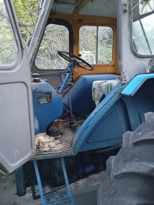 Продаж ЮМЗ п'є 08