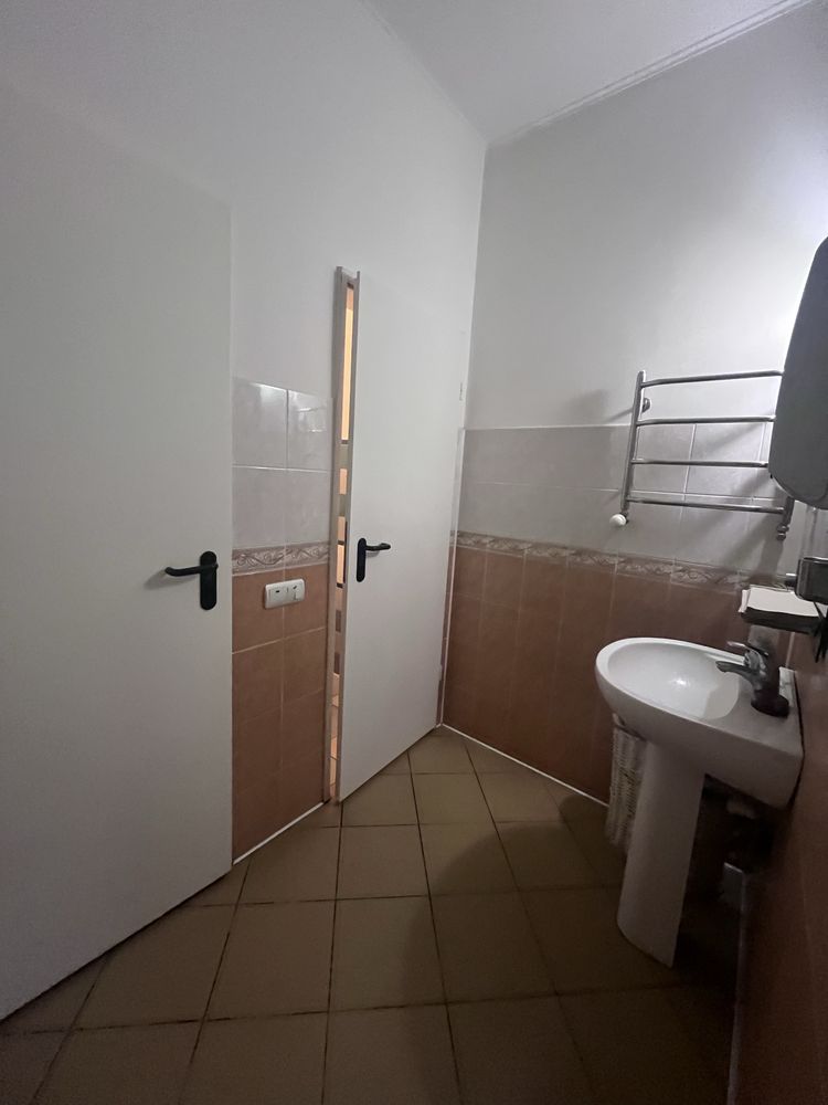 Продається  приміщення під виробництво або склад