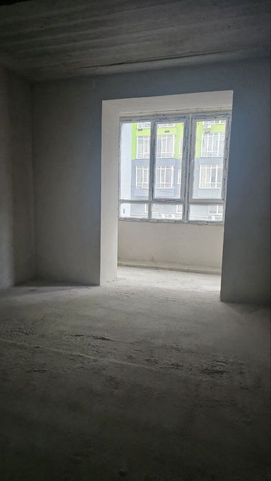 3 к в ЖК Міленіум здана, під ремонт, біля Озера