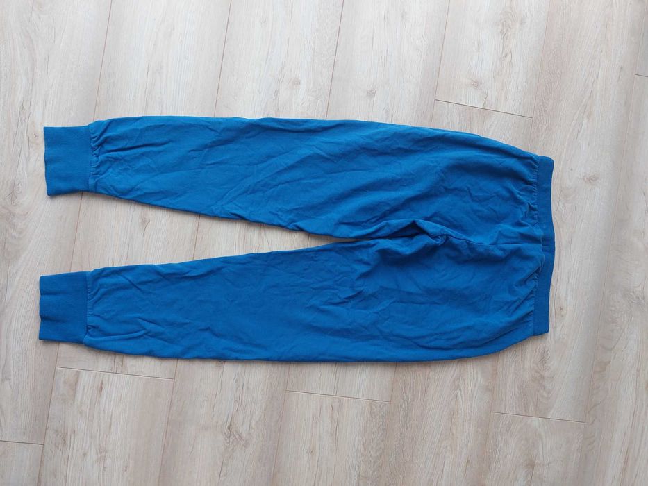 R.164 jak nowe spodnie dresowe 5.10.15 niebieskie offline