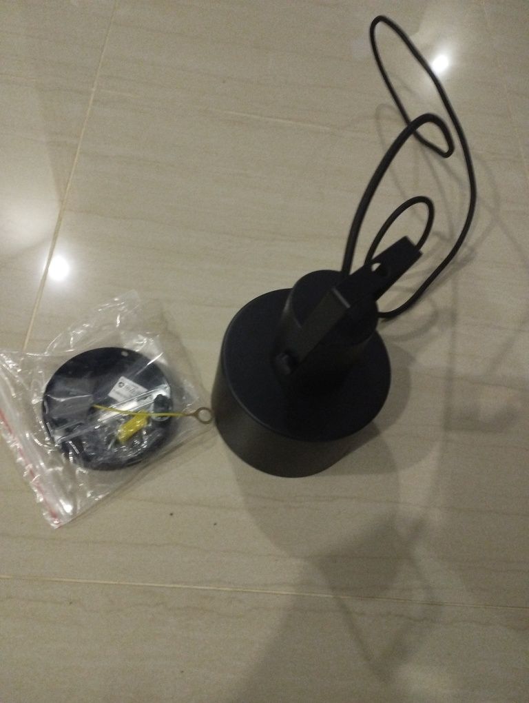 Lampa na żarówkę