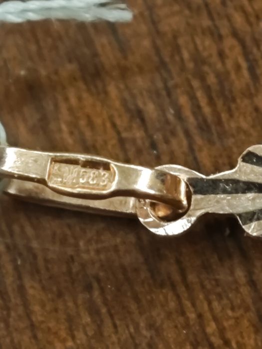 Золотий хрестик, золотой крестик