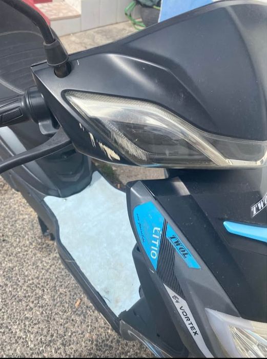 Scooter electrica