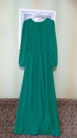 Платье длинное зелёного цвета
