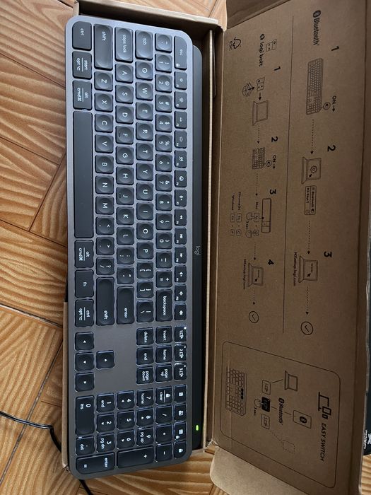 Teclados ipad com capa e teclado logitech novo