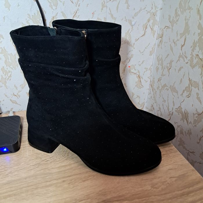 Продам ботіночки