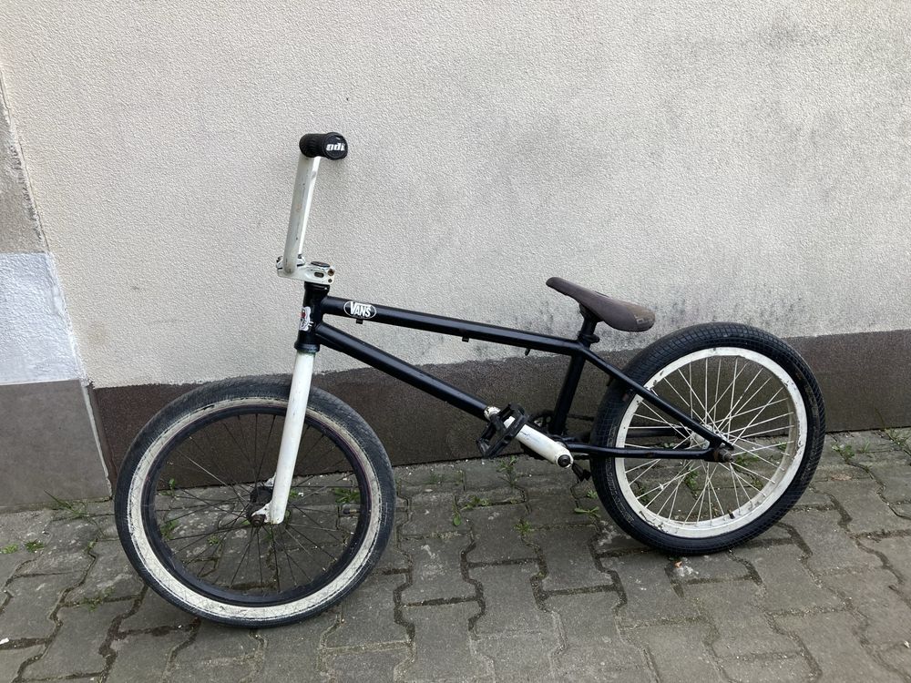 Rower BMX rama WTP biało czarny