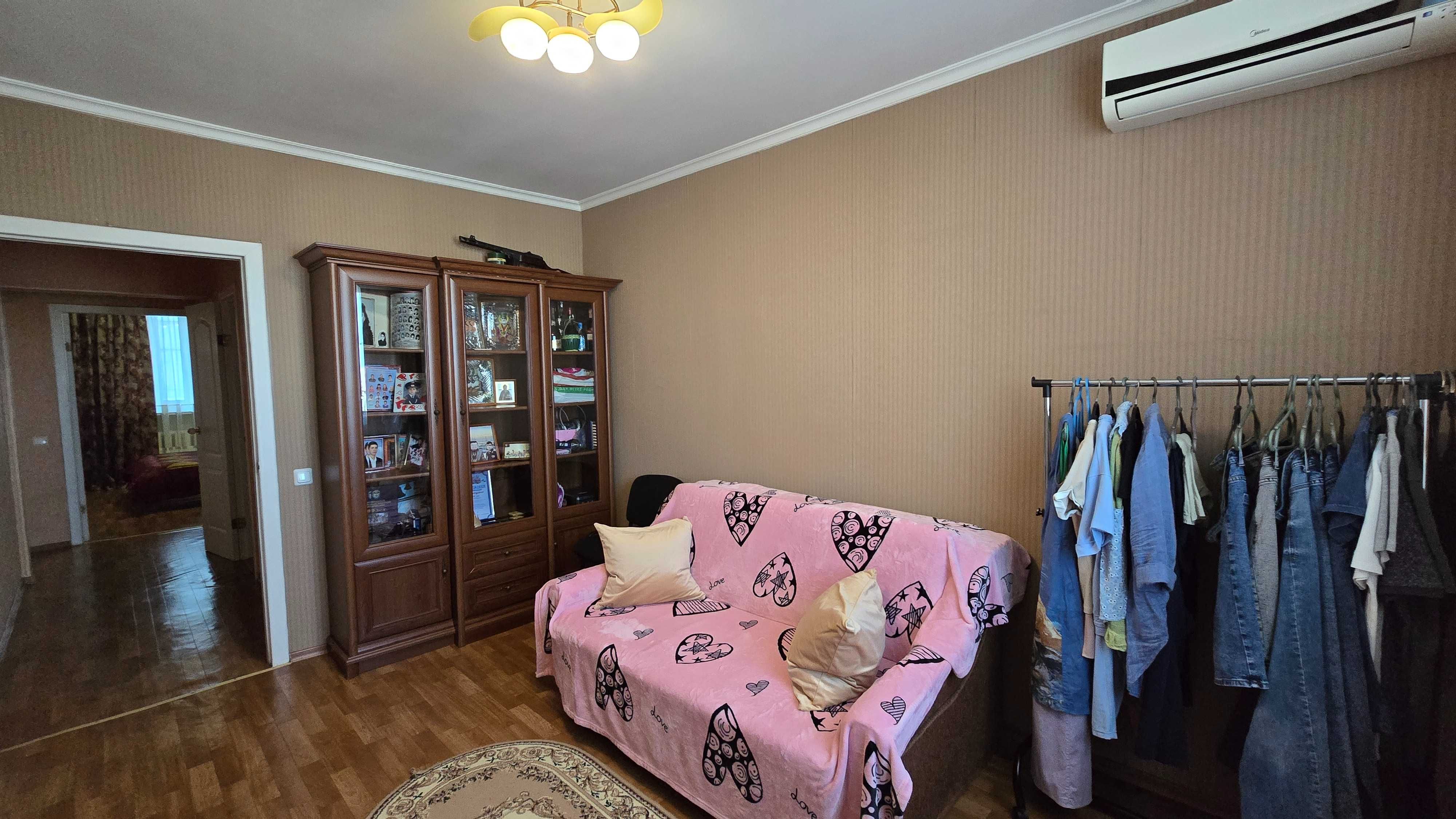 Продам 3 комнатную квартиру. Центр Таирова. Проспект академика Глушко
