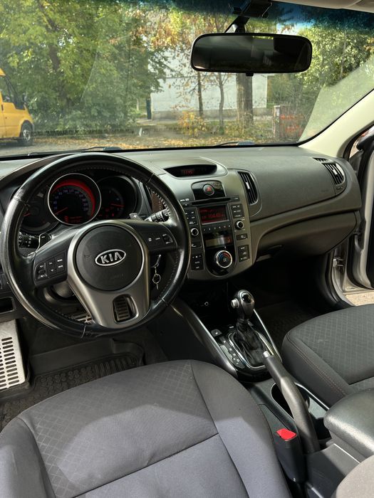 Kia Cerato 2012 2.0 автомат