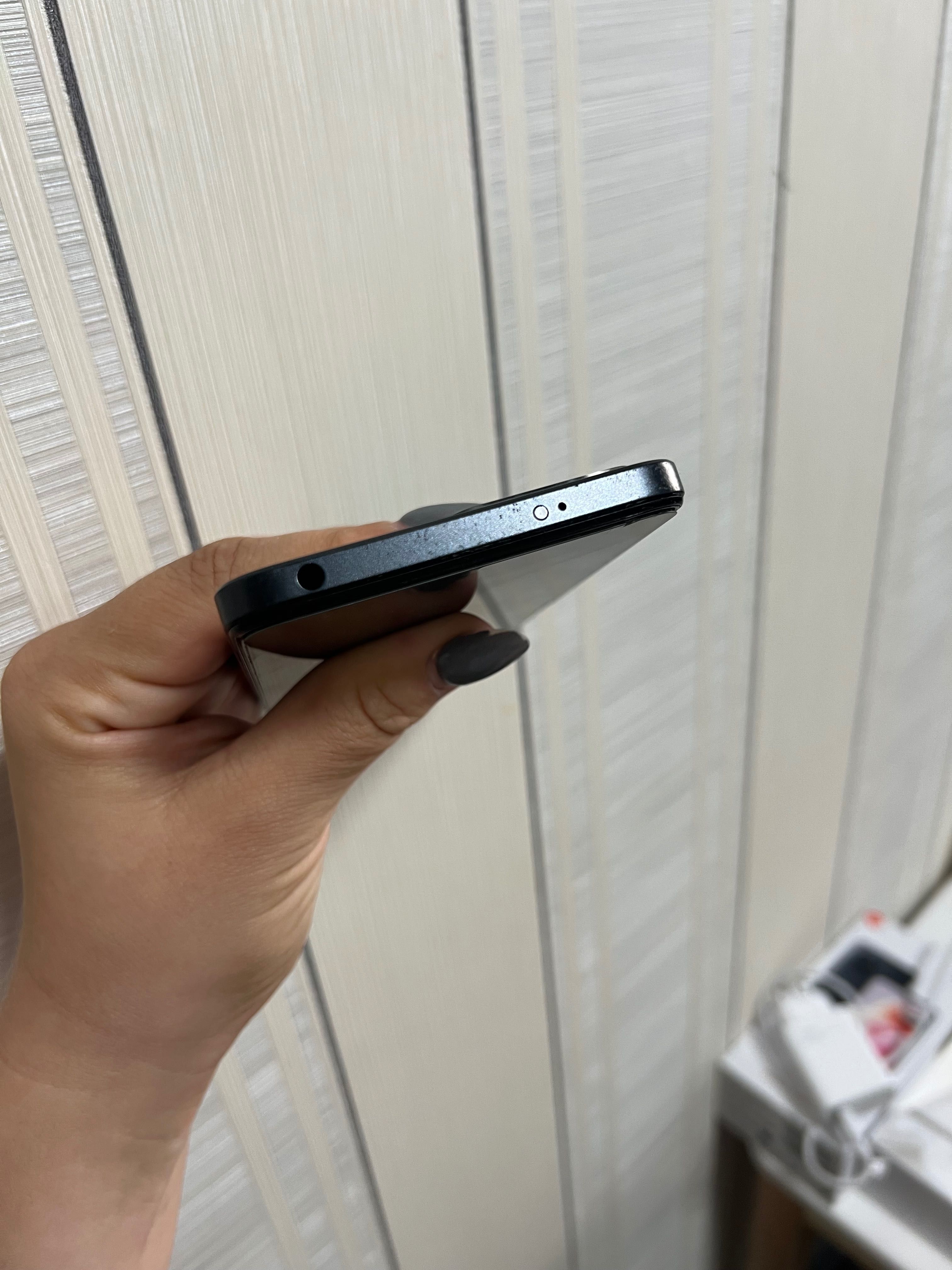 Продам Redmi note 12