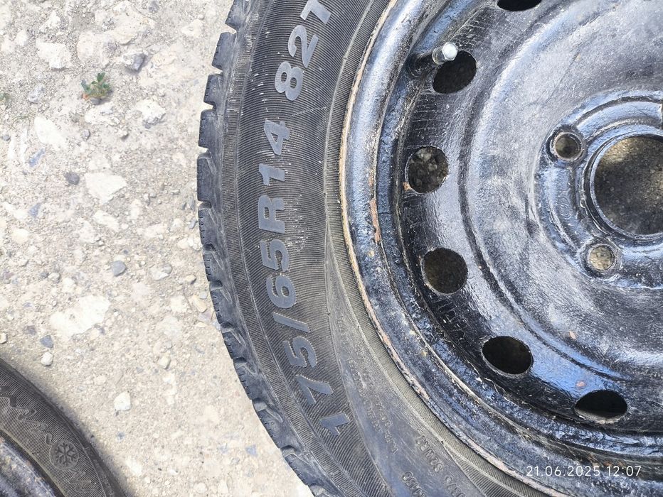 Шини зимові 175/65 R14. БЕЛШИНА