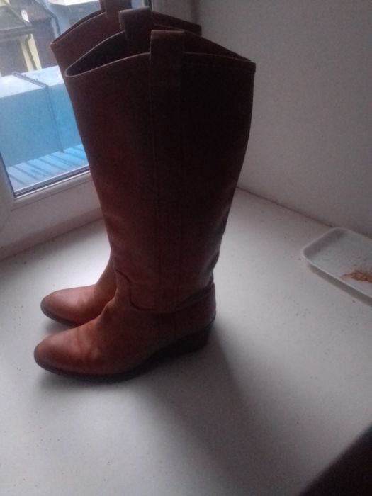 Женские зимние кожаные сапоги