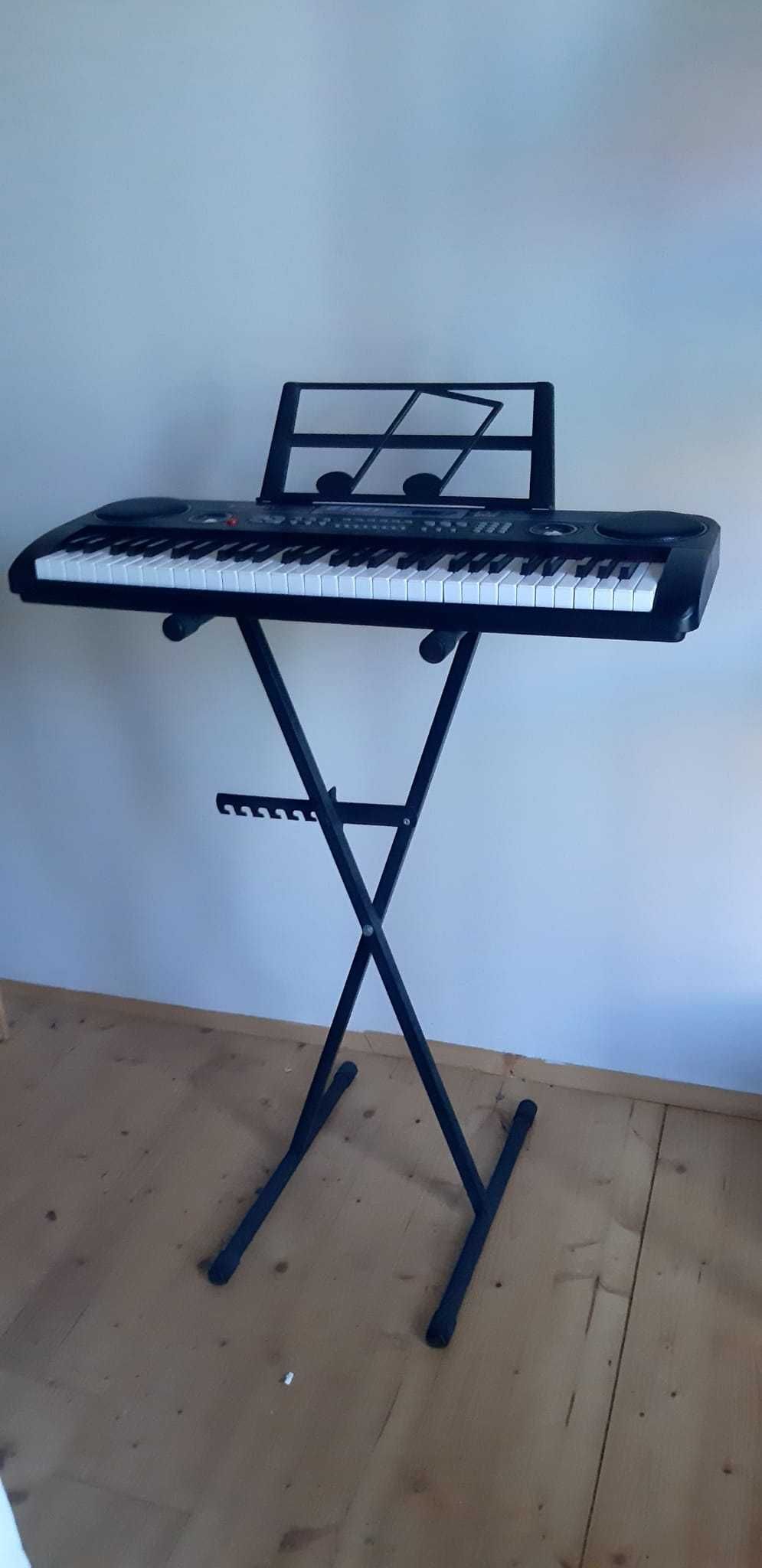 Keyboard razem ze stojakiem 61 Piano Keys, w bardzo dobrym stanie
