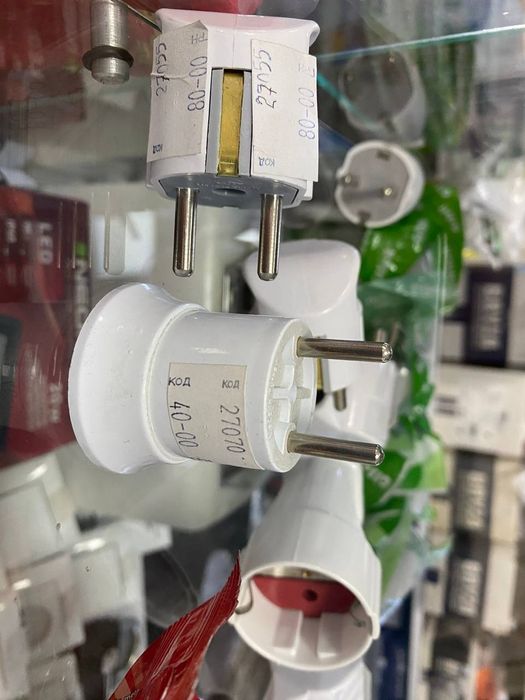 Автоматичні вимикачі, розетки, переноски