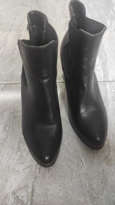 Ботінки, челсі на каблуку, сапожки шкіряні