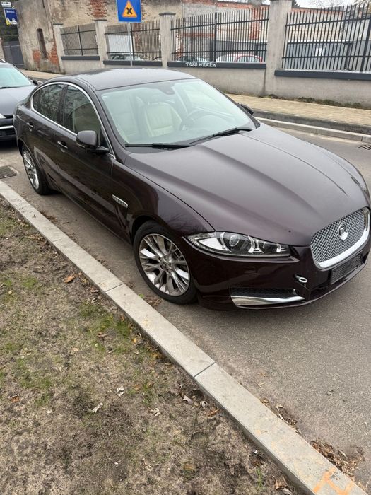 Jaguar Xf 2.2D 2012R 190KM