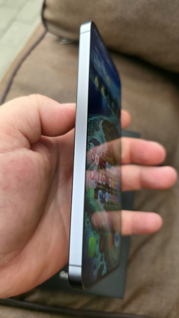 Samsung Galaxy s24 plus