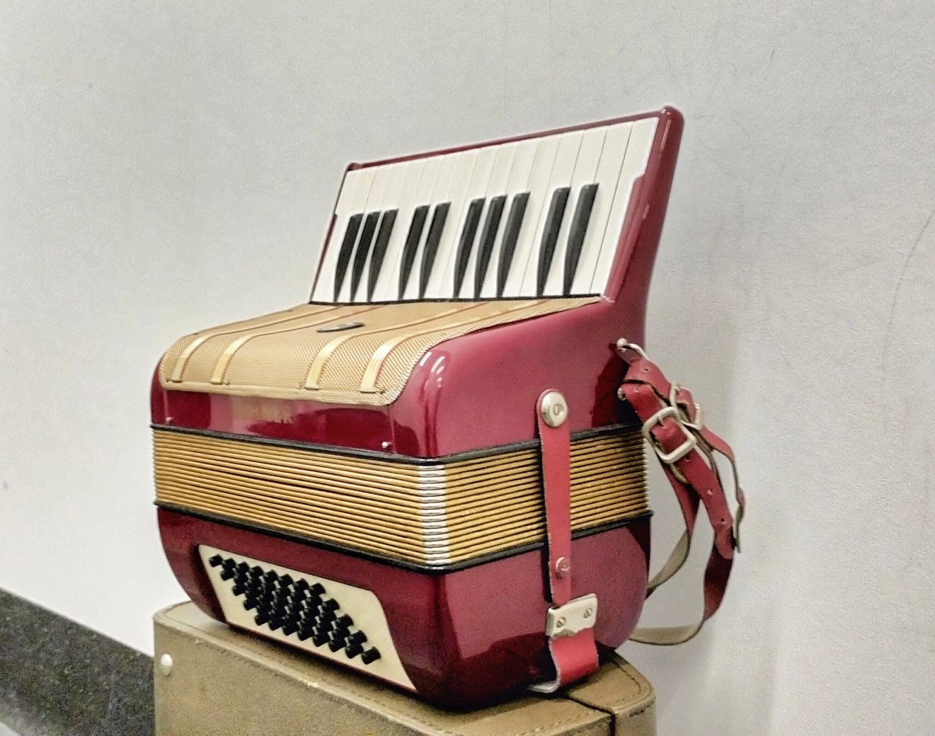 Akordeon Hohner Starlet 40 basów - super stan !