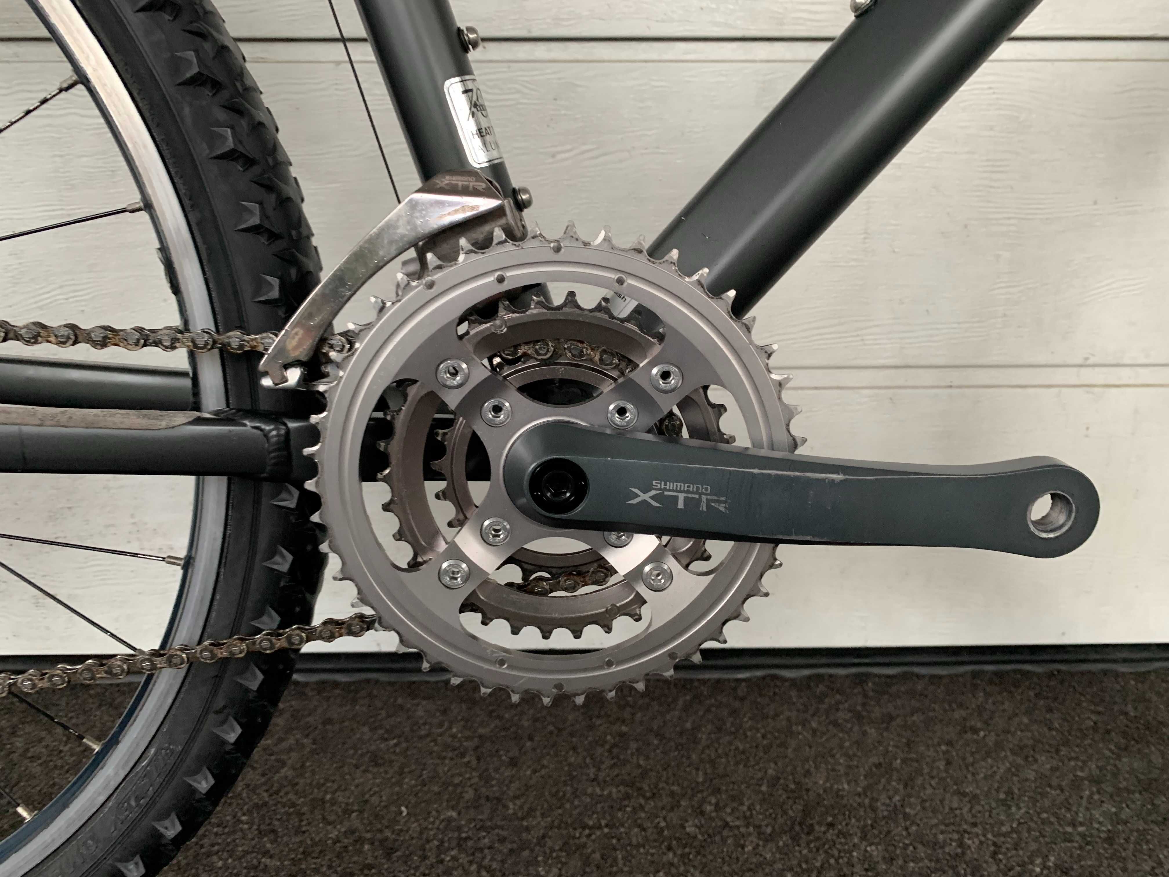 Rower Katarga Stealth Cały na Shimano XTR Rock Shox Super Stan