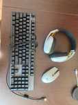 Наушники Logitech 435 Мышка Logitech 305 se Hator красные свечи