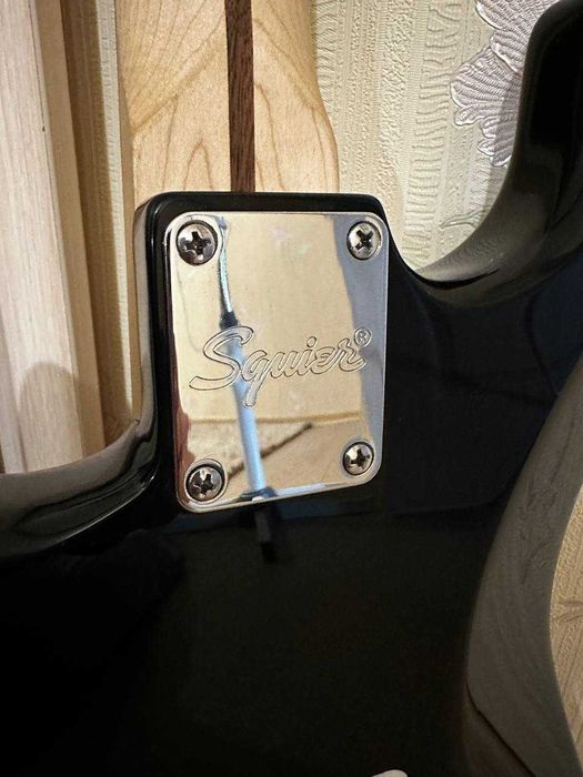 Електрогітара Squier by Fender Stratocaster Black