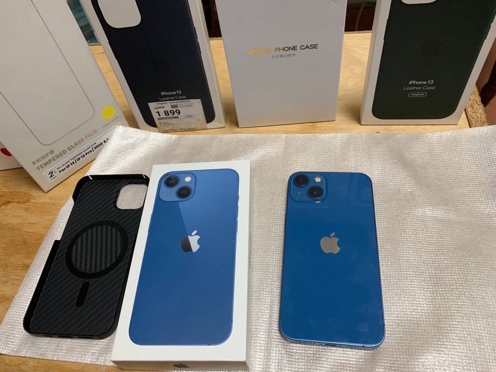 Apple iphone 13 blue 128 gb neverlock комплект с оригинальными чехлами