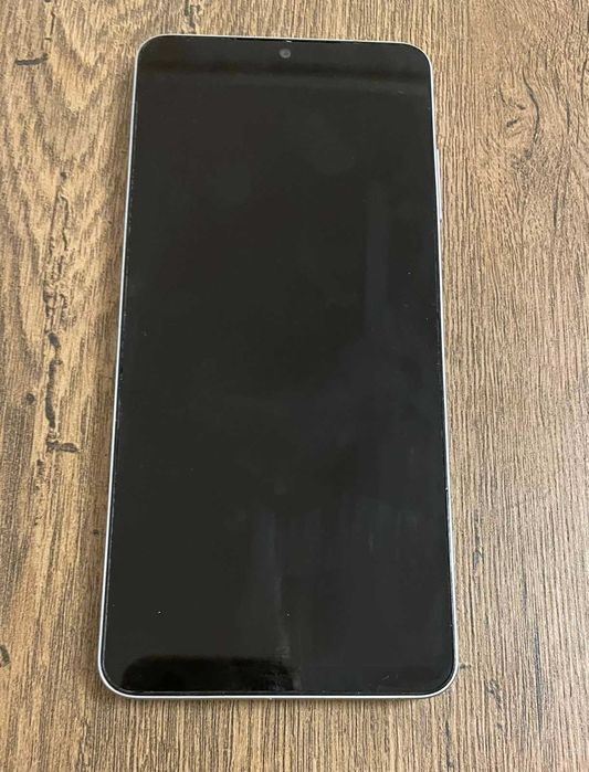 Телефон Samsung A06