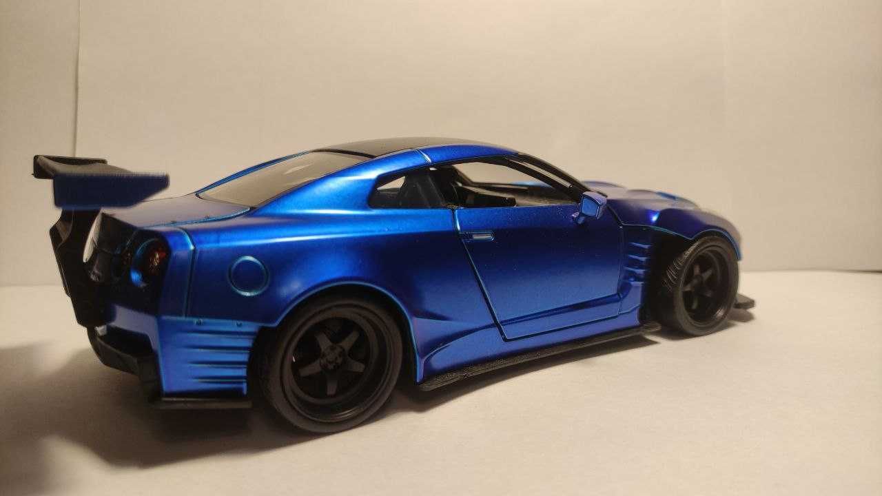 Модель авто Nissan GTR 1:24 Jada Toys Fast And Furious