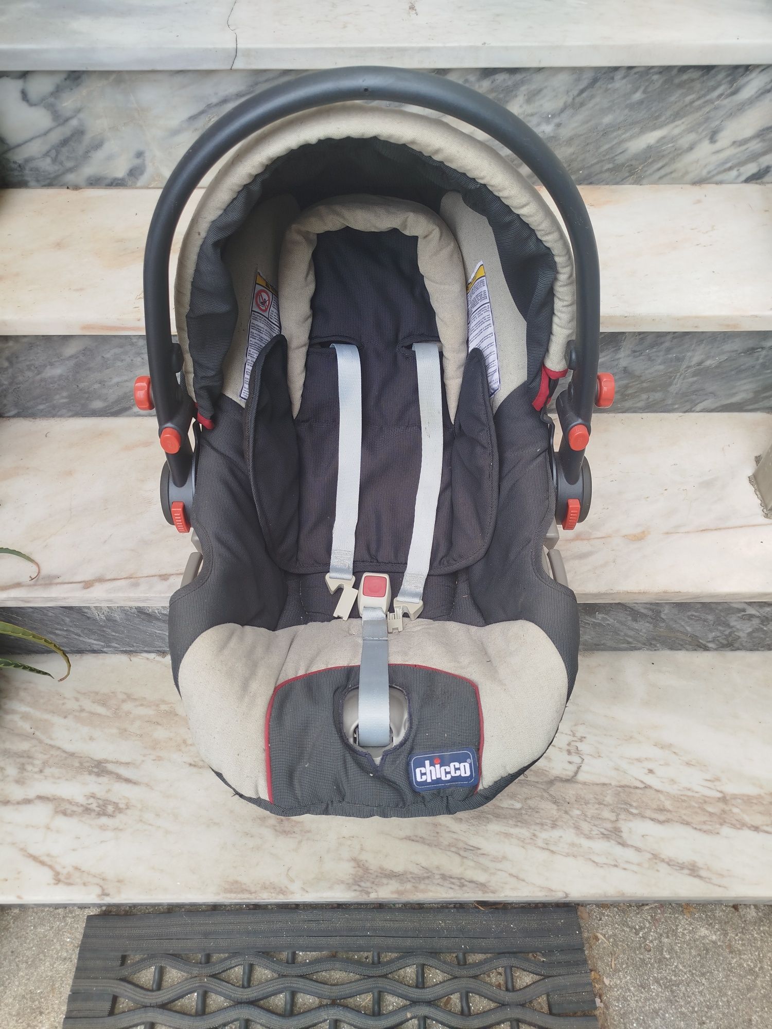 Ovo babycoque e cadeira auto bebé e criança