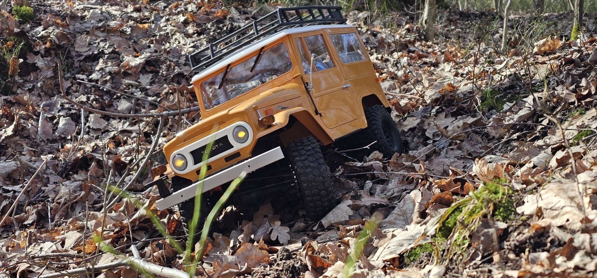 FMS Toyota fj40 rc crawler 1:8