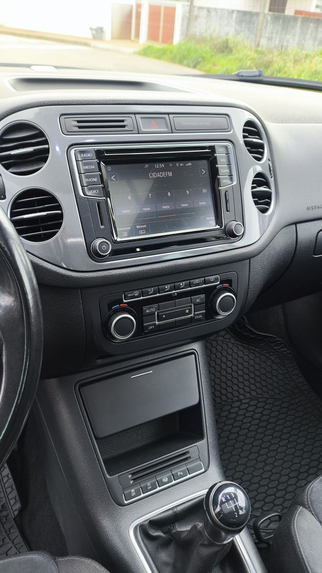 Tiguan 2.0 TDI Com Tecto