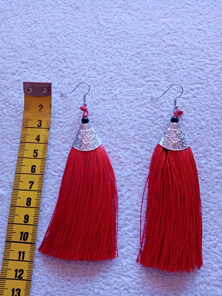 Kolczyki długie w pięknym czerwonym kolorze
