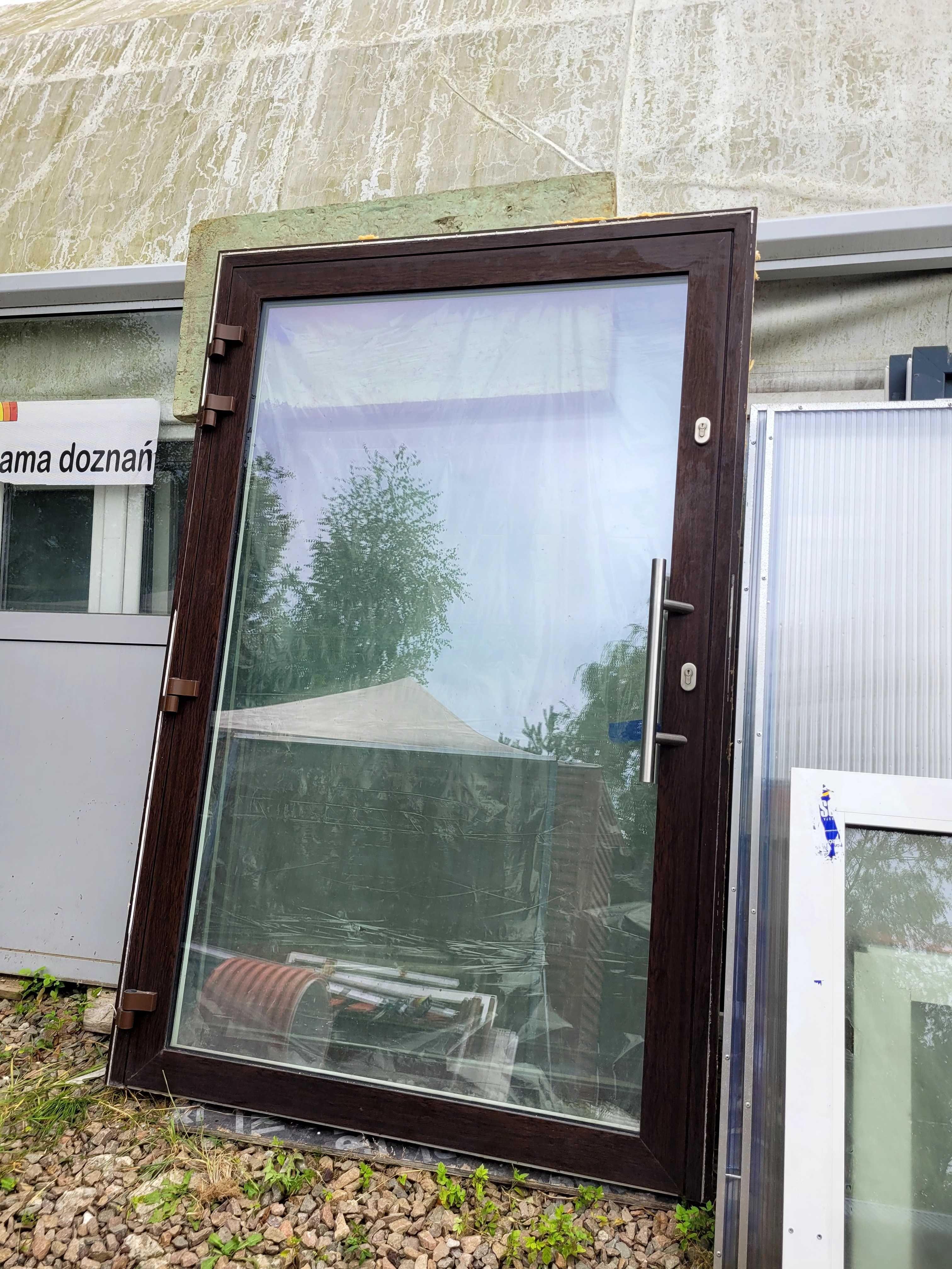 Drzwi aluminiowe zewnętrzne + okna, witryna