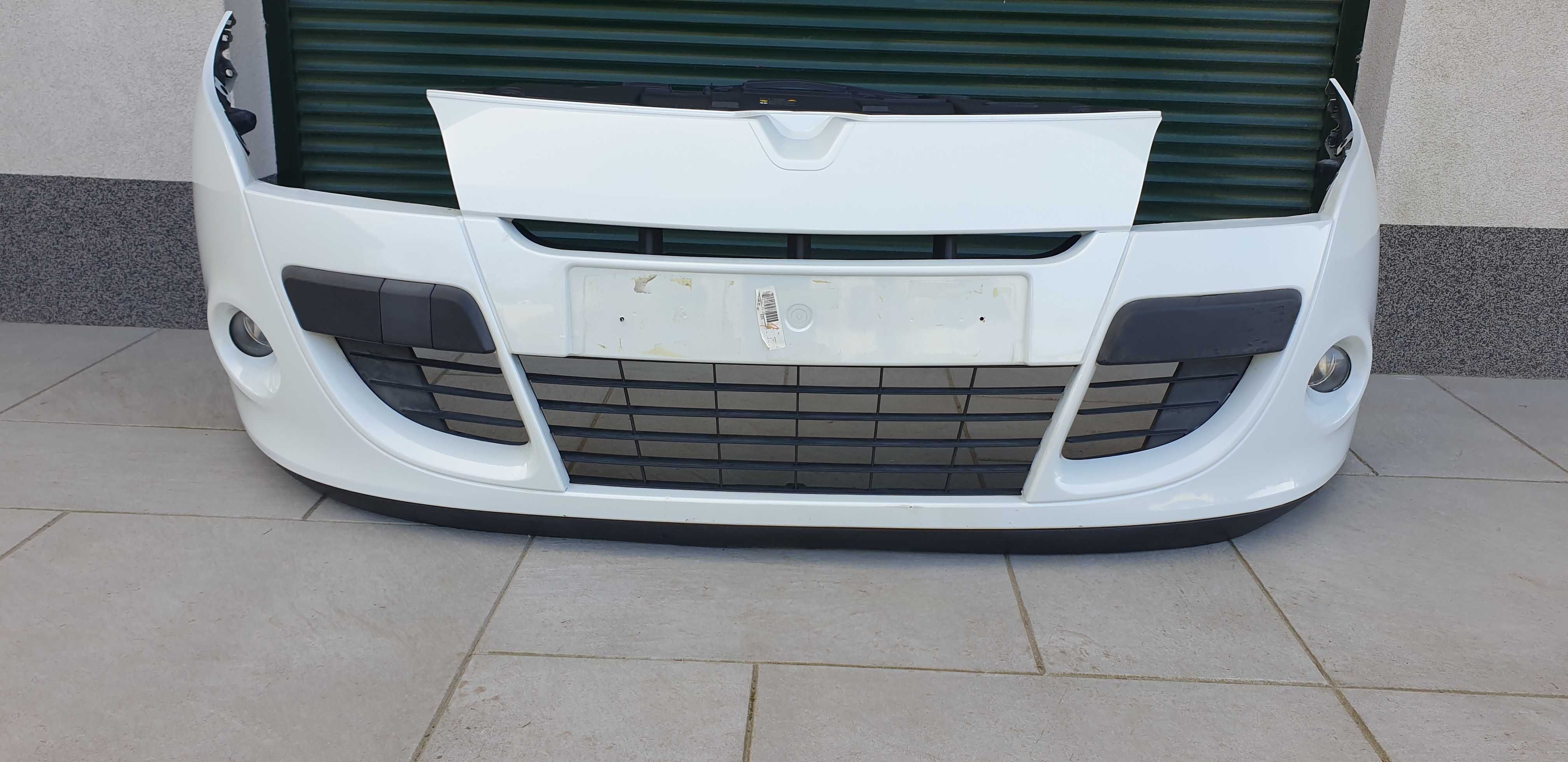 Renault megane III 3 coupe  zderzak przedni przód kolor TEQNC