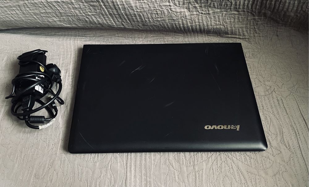 Ноутбук Lenovo g50-45 AMD E2 Робочий. Є Windows.