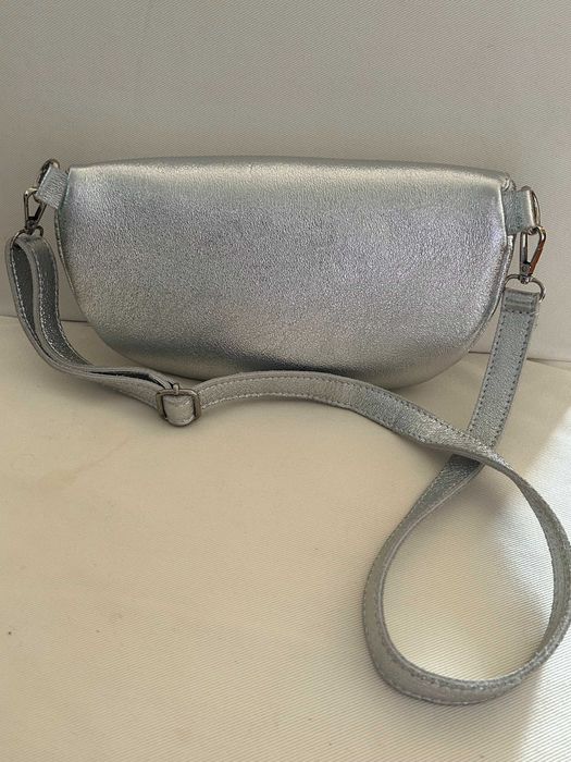 Mala prateada com 2 bolsas