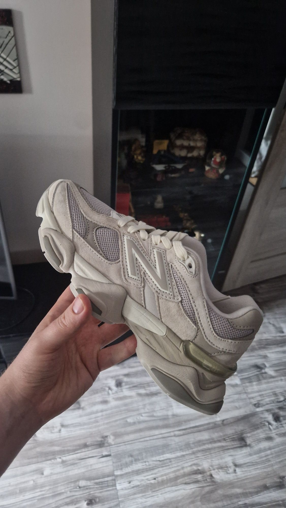 New Balance 9060 Light Beige