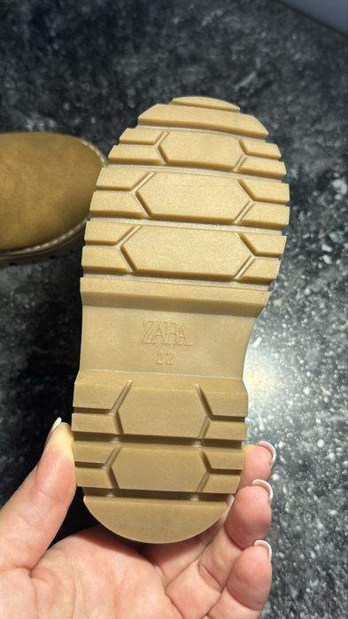 Уггі дитячі Zara 22 розмір
