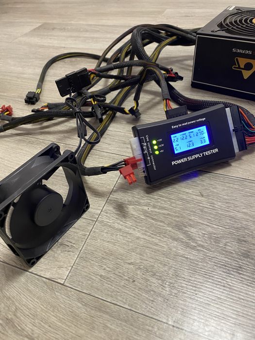Блок живлення Chieftec APS-1000 w 80 bronze plus.