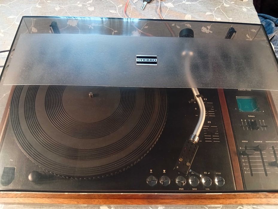 Gramofon Unitra Daniel ze wzmacniaczem Fonica 1100 HIFI STEREO