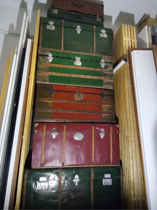 Malas e baus antigos